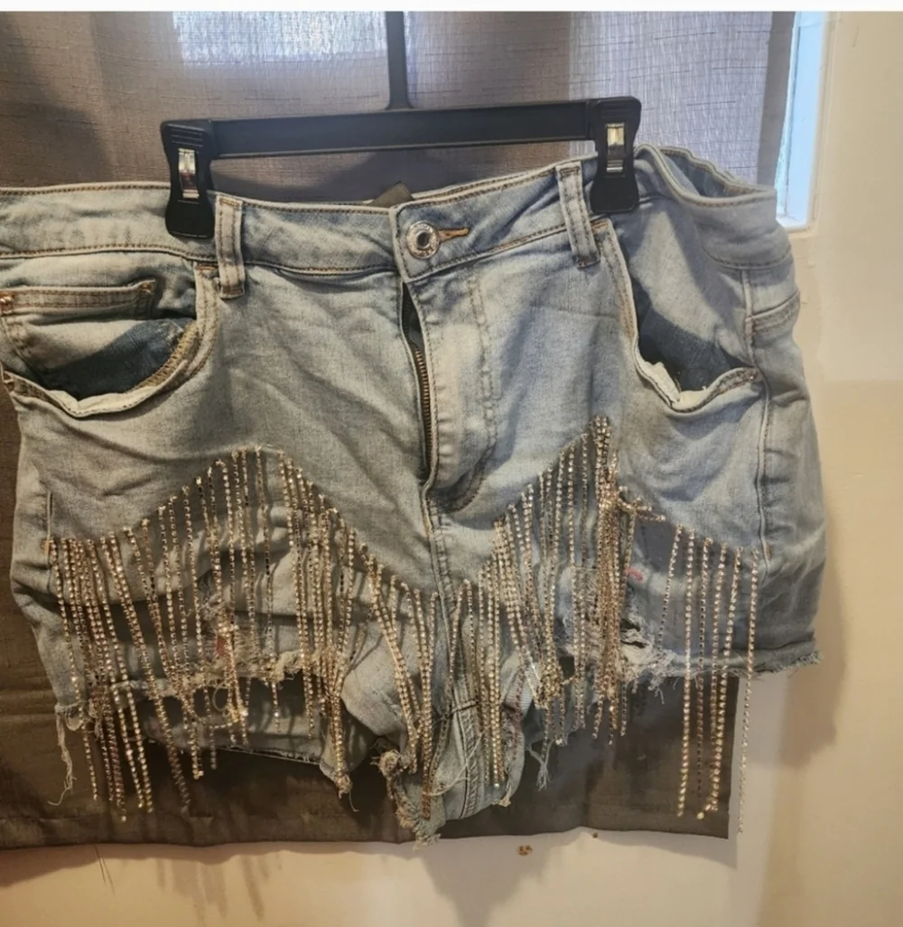 Tabria majors ftf Rhinestone fringe shorts size 18